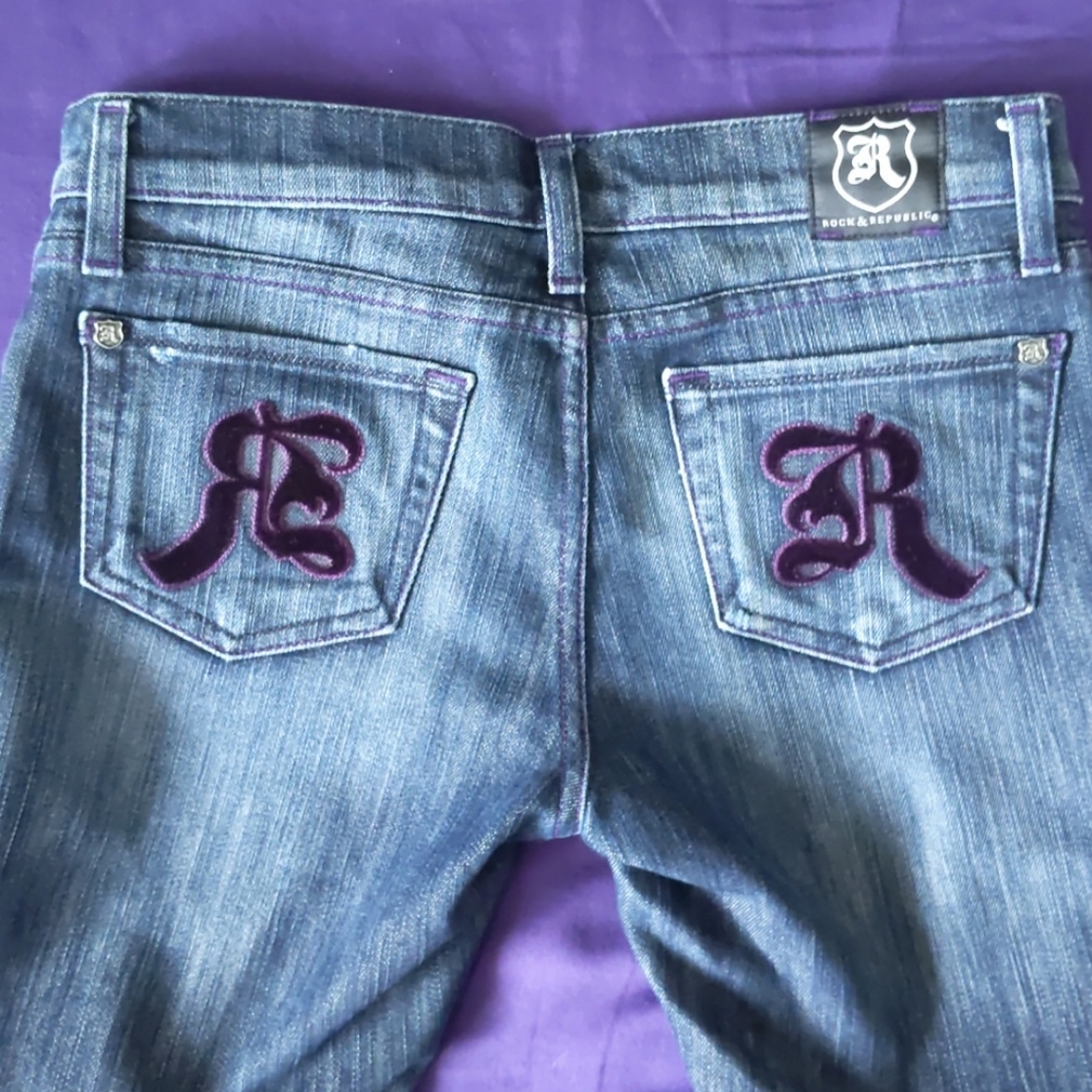 Rock & Republic dark denim jeans purple stitching